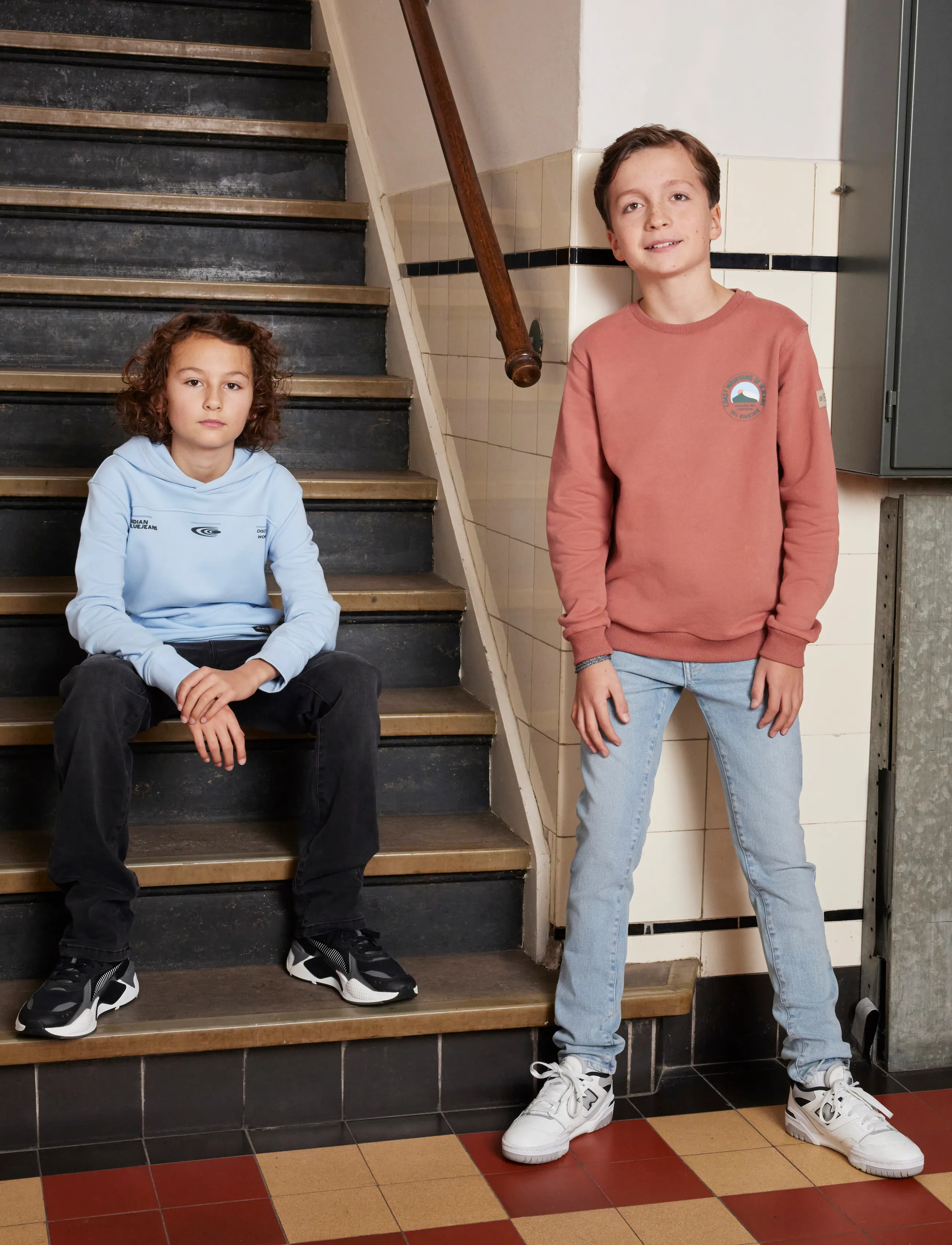 Indian Blue Jeans - Loose Fit Sweat Chest Print - sweatshirts - burlwood - 0