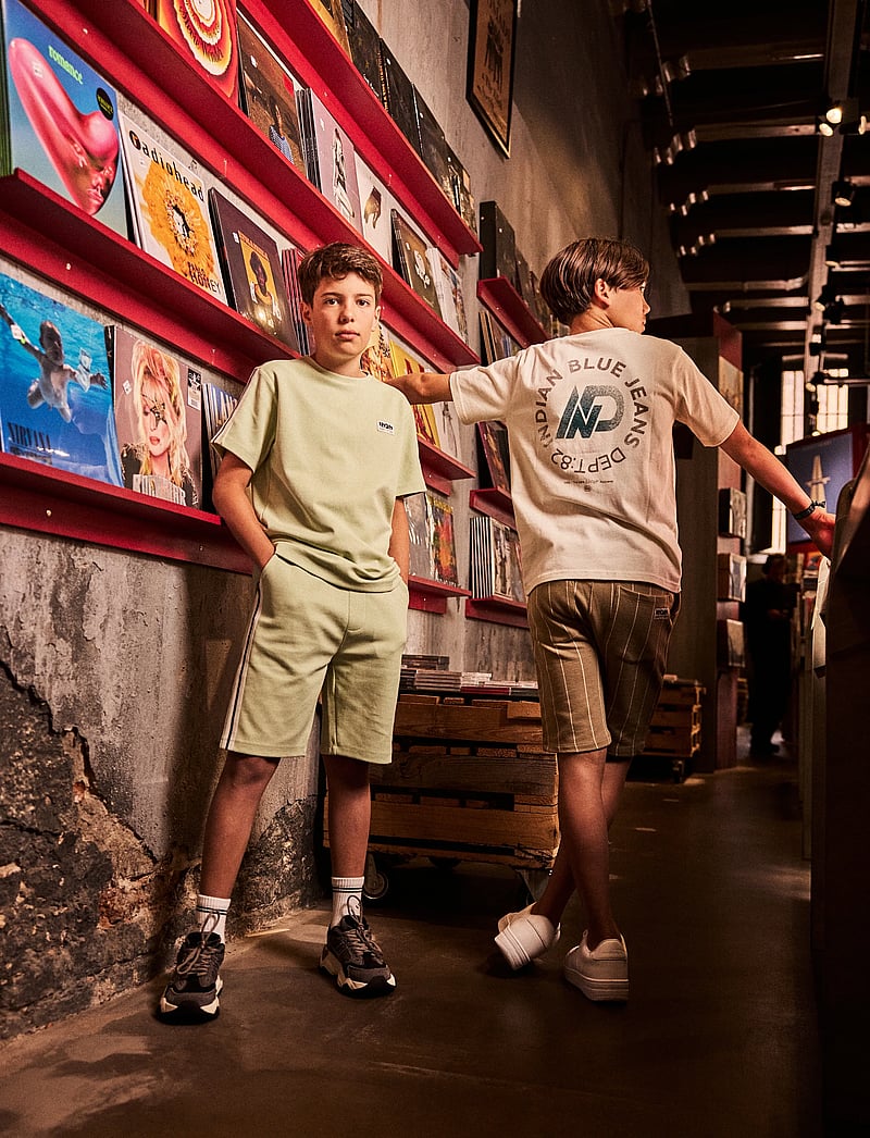 Indian Blue Jeans - Jog Short Stripe - lühikesed dressipüksid - sand storm - 0