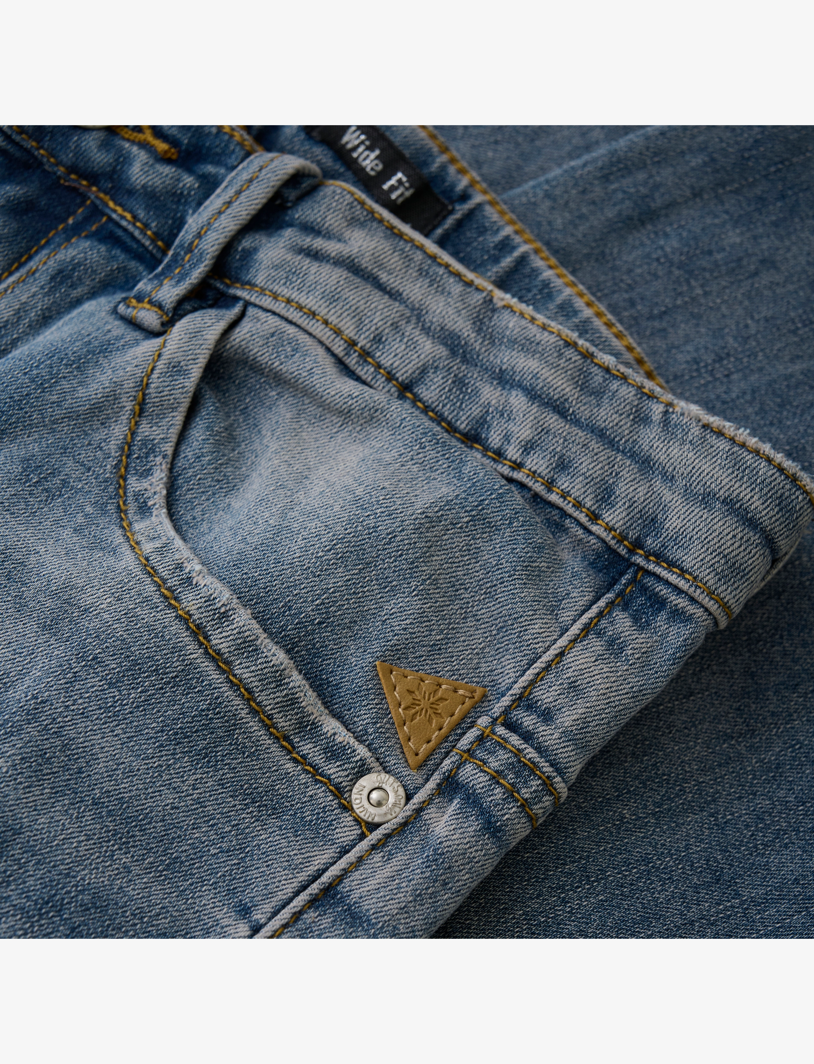 Indian Blue Jeans - 2124 Wide Fit Used Jeans - džinsi ar platām starām - damaged light denim - 2