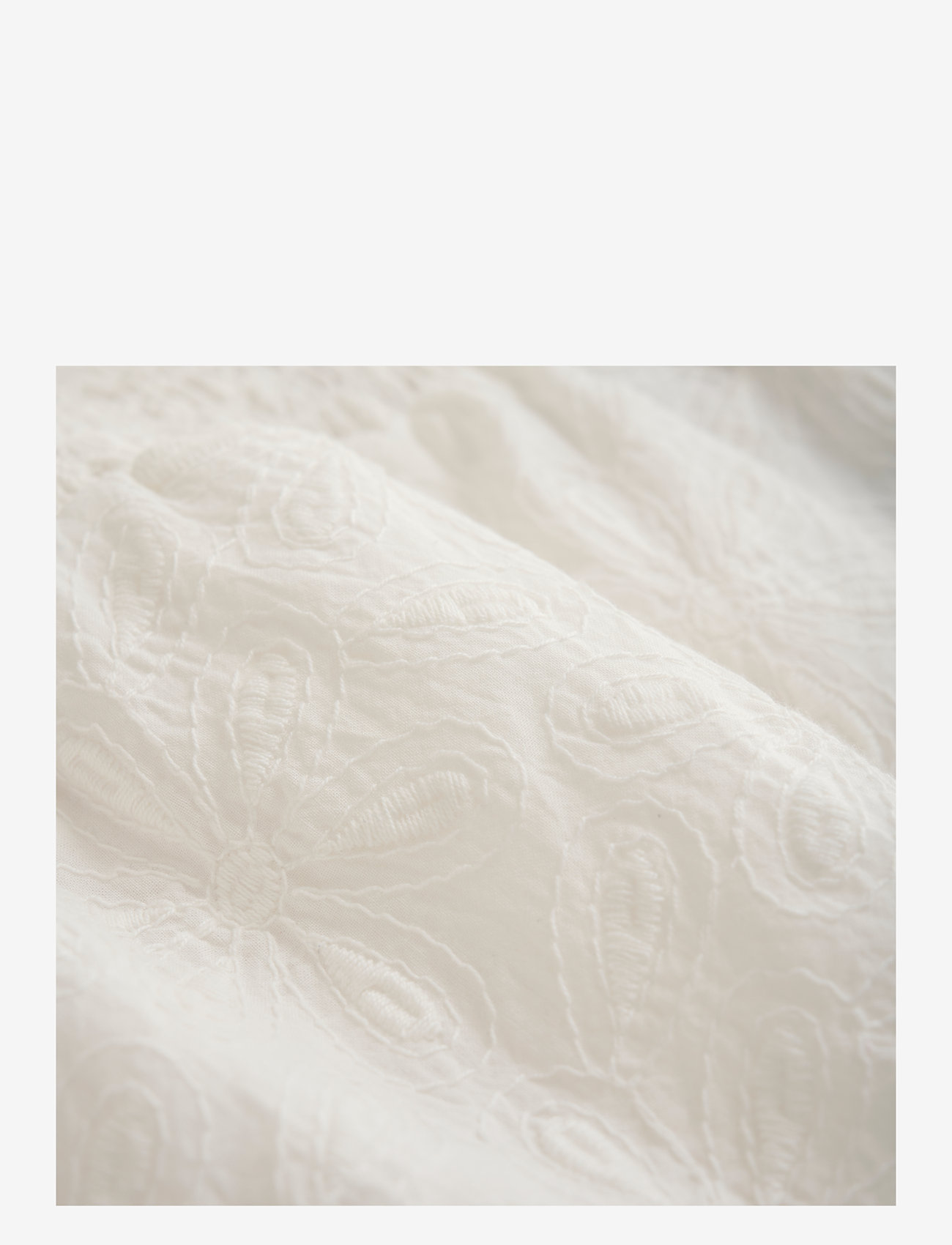 Indian Blue Jeans - Broderie Singlet - linnen - cloud - 2