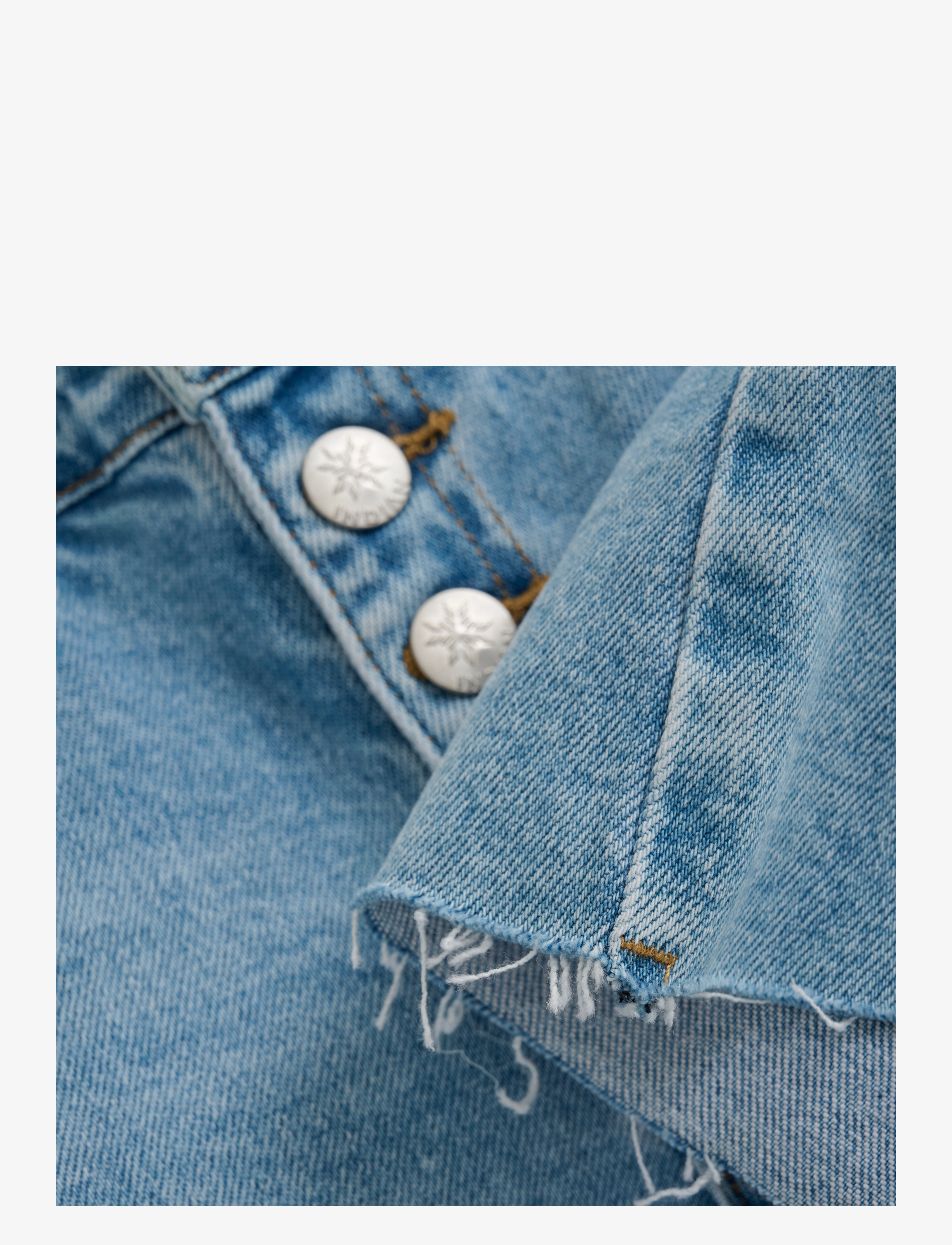 Indian Blue Jeans - Wide Denim Shorts Damaged - denim shorts - light denim blue - 3