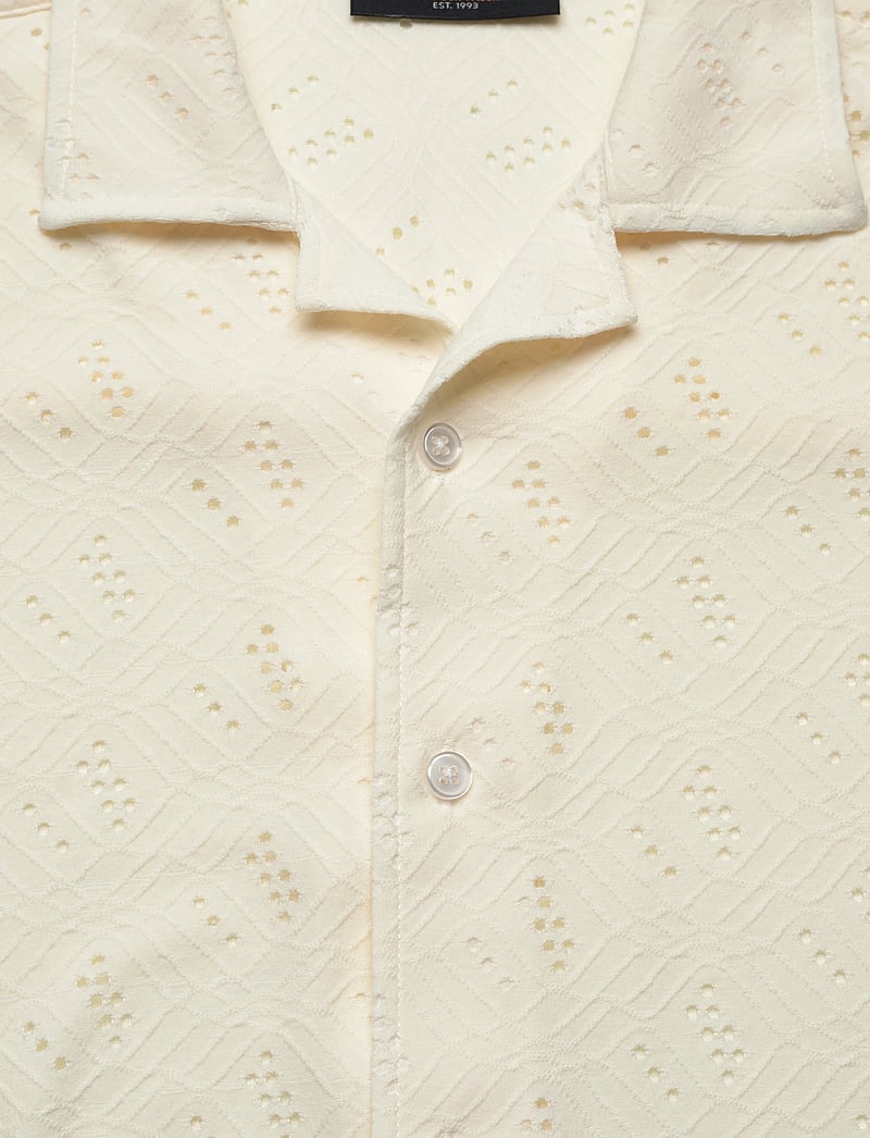 INDICODE - INJerry - lyhythihaiset kauluspaidat - vanilla ice - 2