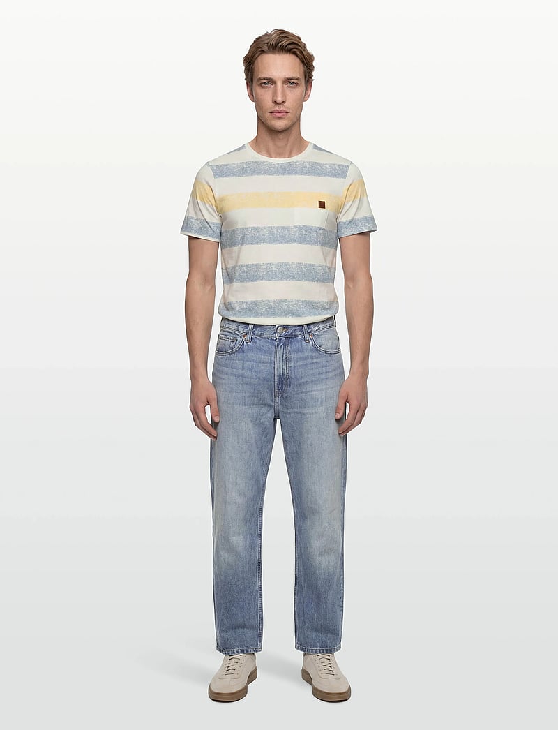 INDICODE - INHernandez - kortærmede t-shirts - anise flower - 0
