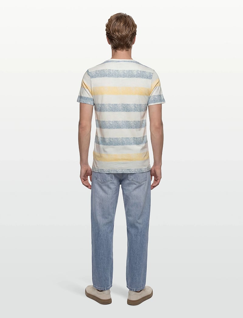INDICODE - INHernandez - kortærmede t-shirts - anise flower - 4