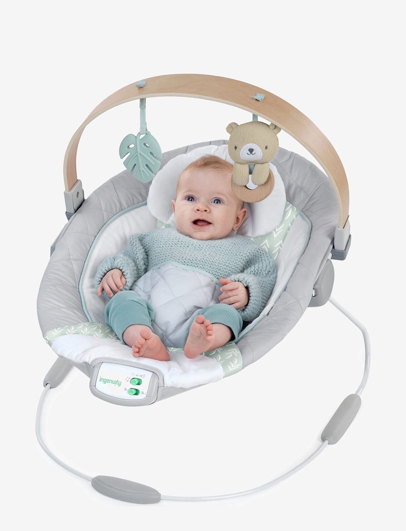 Ingenuity - Cosy Spot skråstol med aktivitetsbøjle i træ - babysitters & gungor - multi coloured - 1