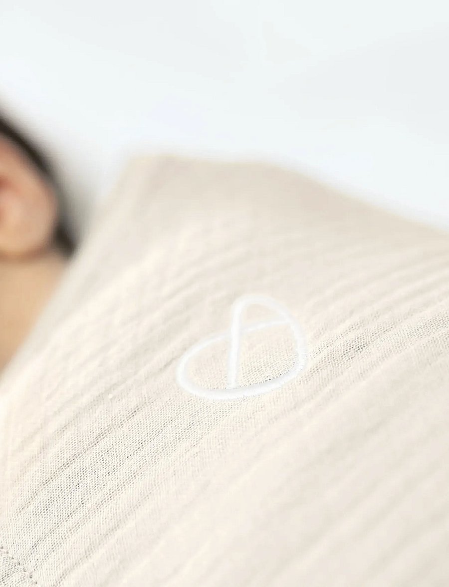 Ingenuity - SwaddleMe™ by Ingenuity™ Muslin Original Swaddle - Cream - muslinfiltar - beige - 2