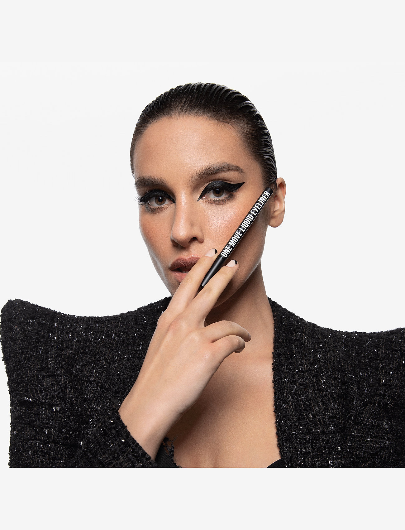 INGLOT - INGLOT ONE MOVE LIQUID EYELINER 01 - makeup - black - 4