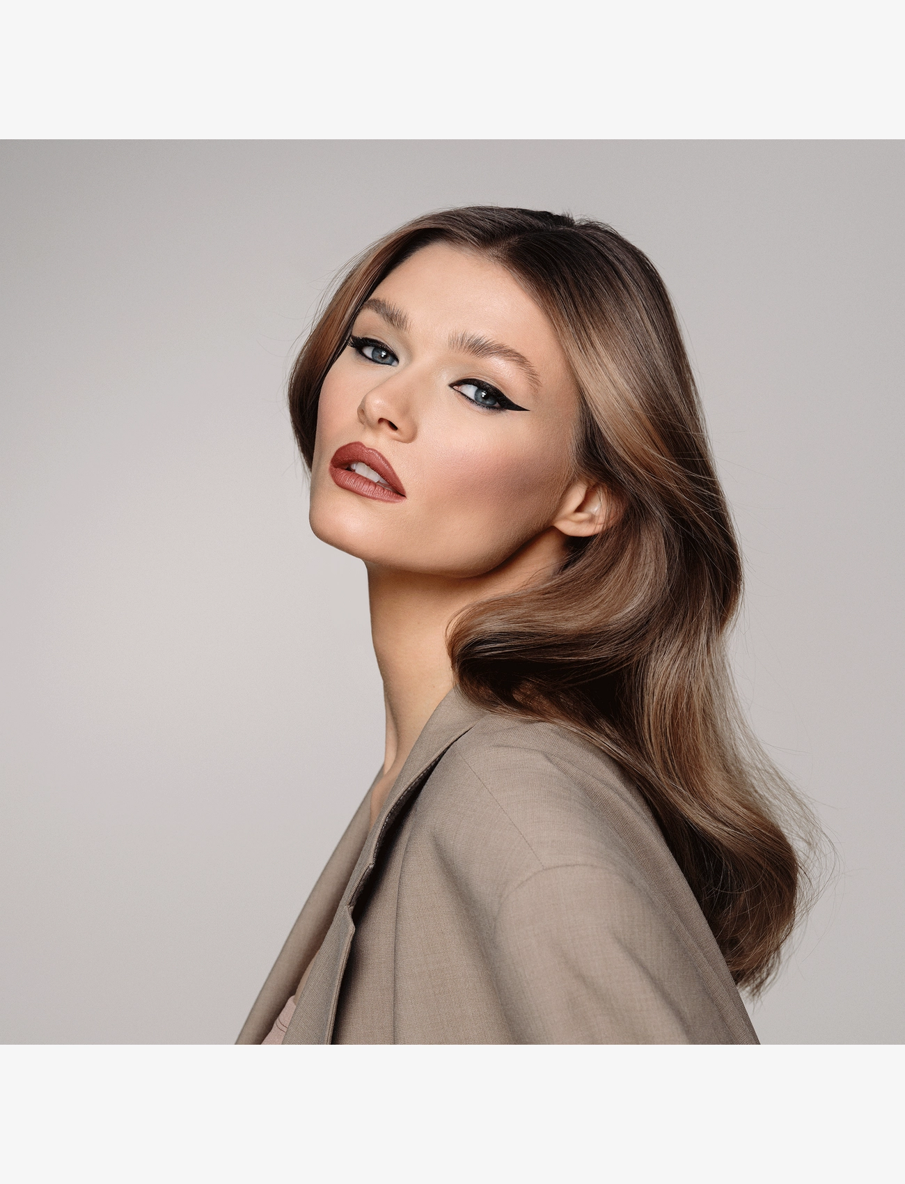 INGLOT - INGLOT ONE MOVE LIQUID EYELINER CHOCOLATE 02 - makeup - brown - 4