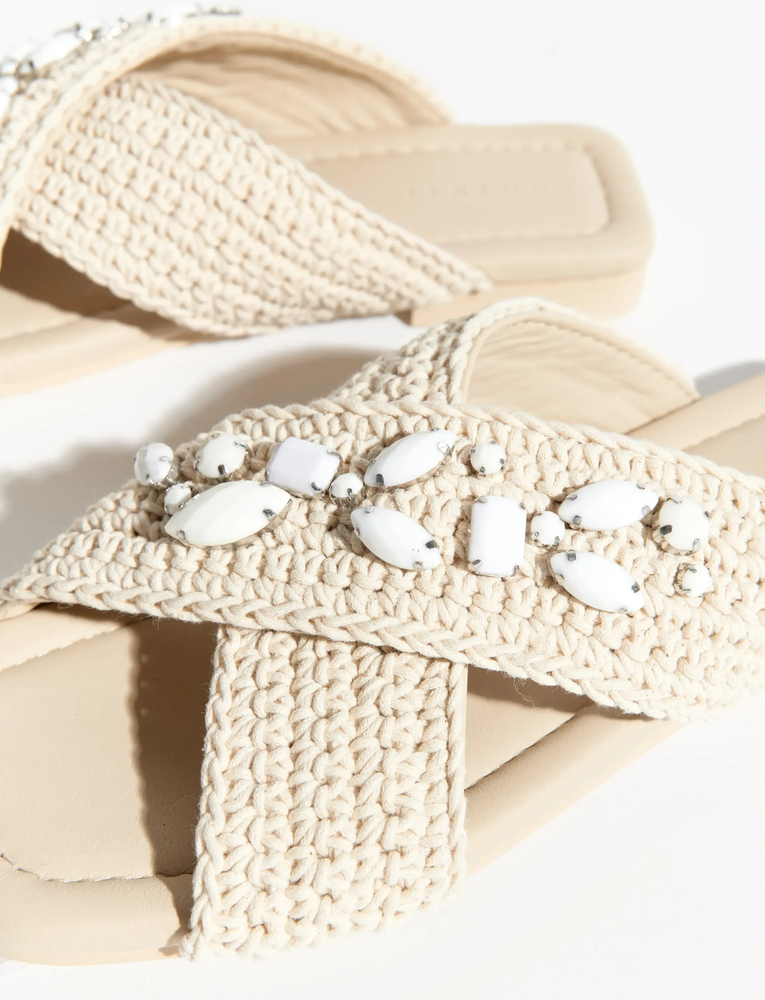 Inuikii - WOVEN CROSSED STONES - flache sandalen - white - 2