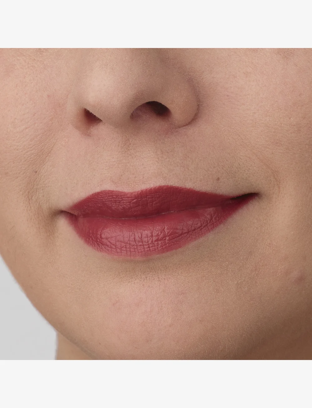 IsaDora - IsaDora Perfect Moisture Lipstick 228 Cinnabar - makeup - cinnabar - 4