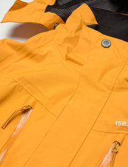 ISBJÖRN of Sweden - STORM Hardshell Jacket Kids - shell- & regnjakker - saffron - 6