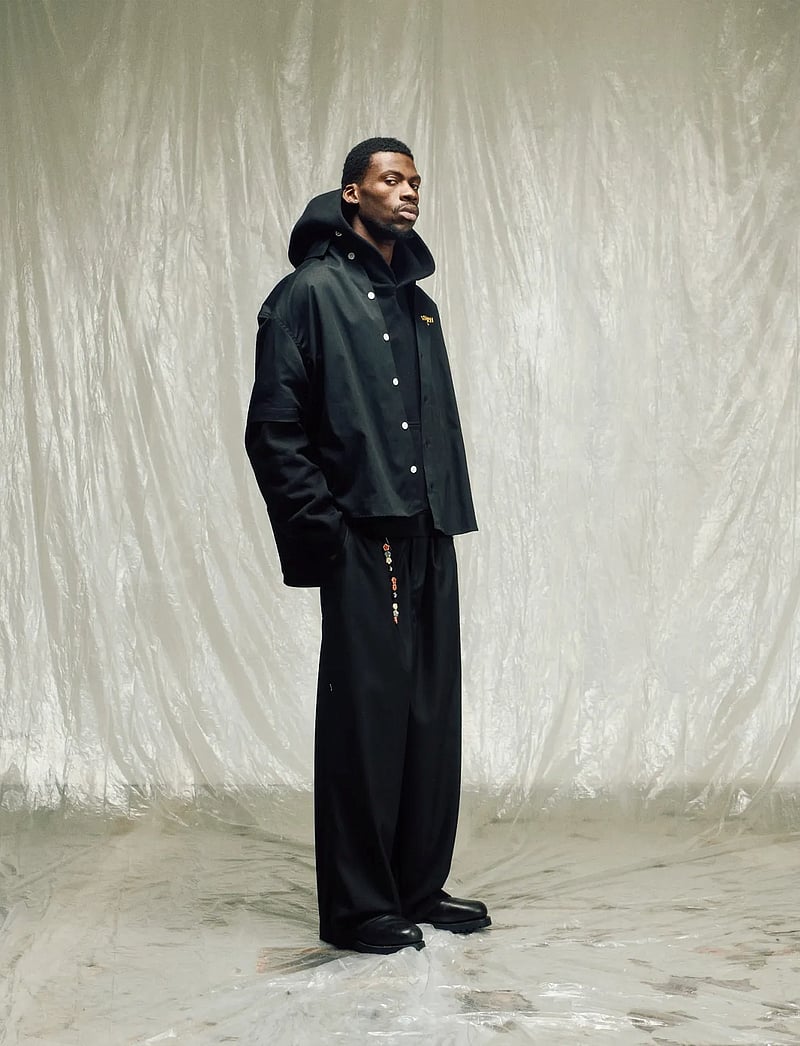 Isnurh - Isnurh Basement Relax Short sleeve shirt - lühikeste varrukatega särgid - black - 4