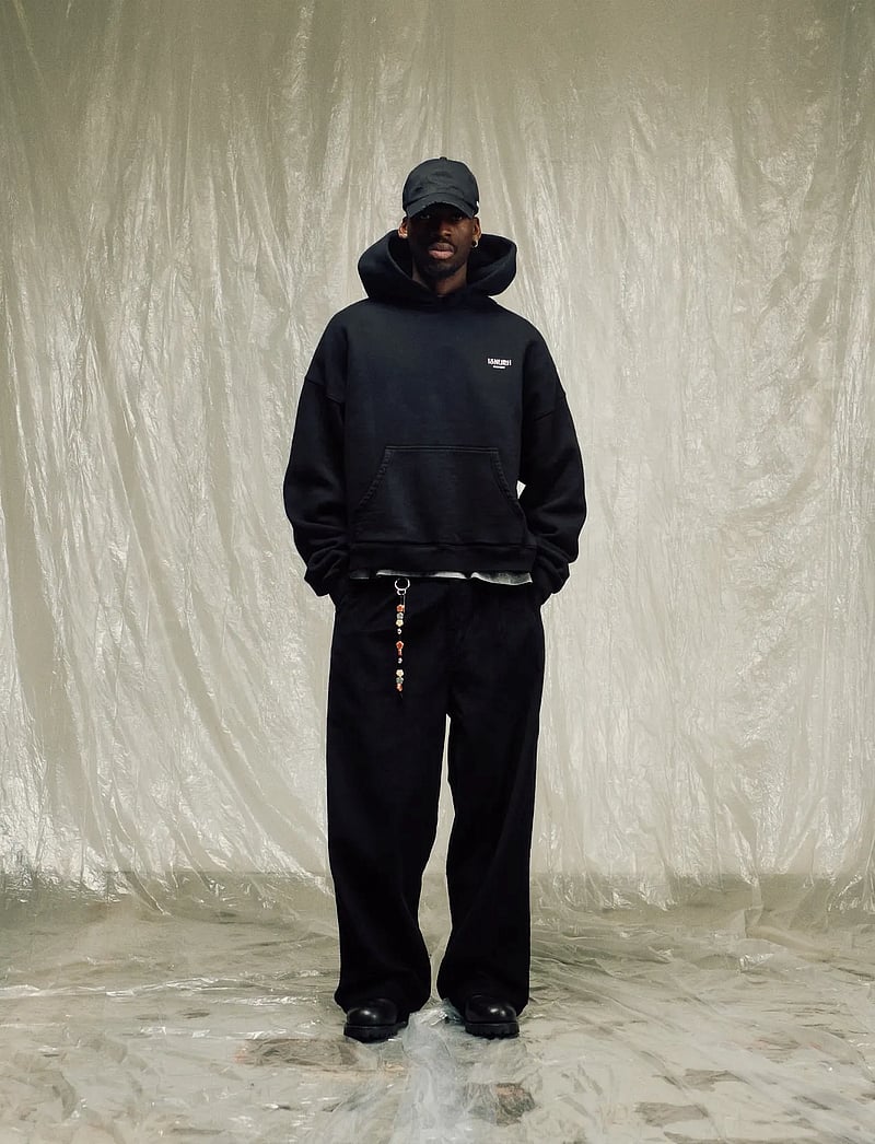 Isnurh - Isnurh Basement Relax Hoodie - hættetrøjer - black - 0