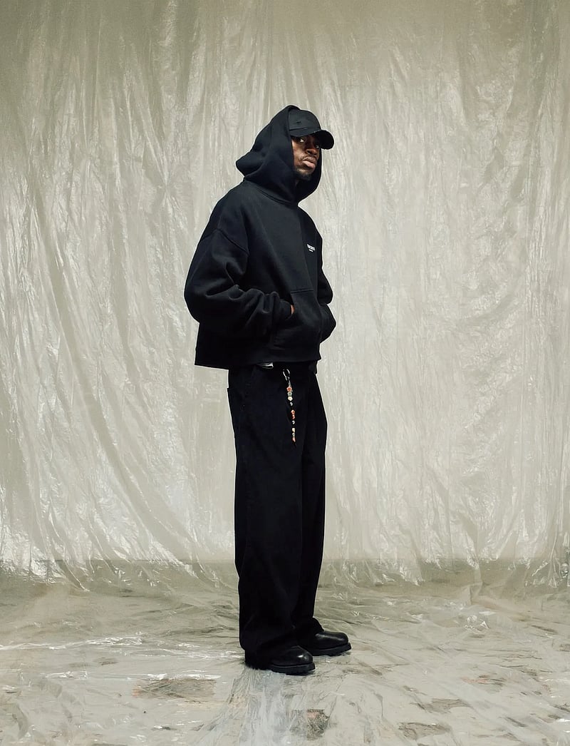 Isnurh - Isnurh Basement Relax Hoodie - hættetrøjer - black - 4