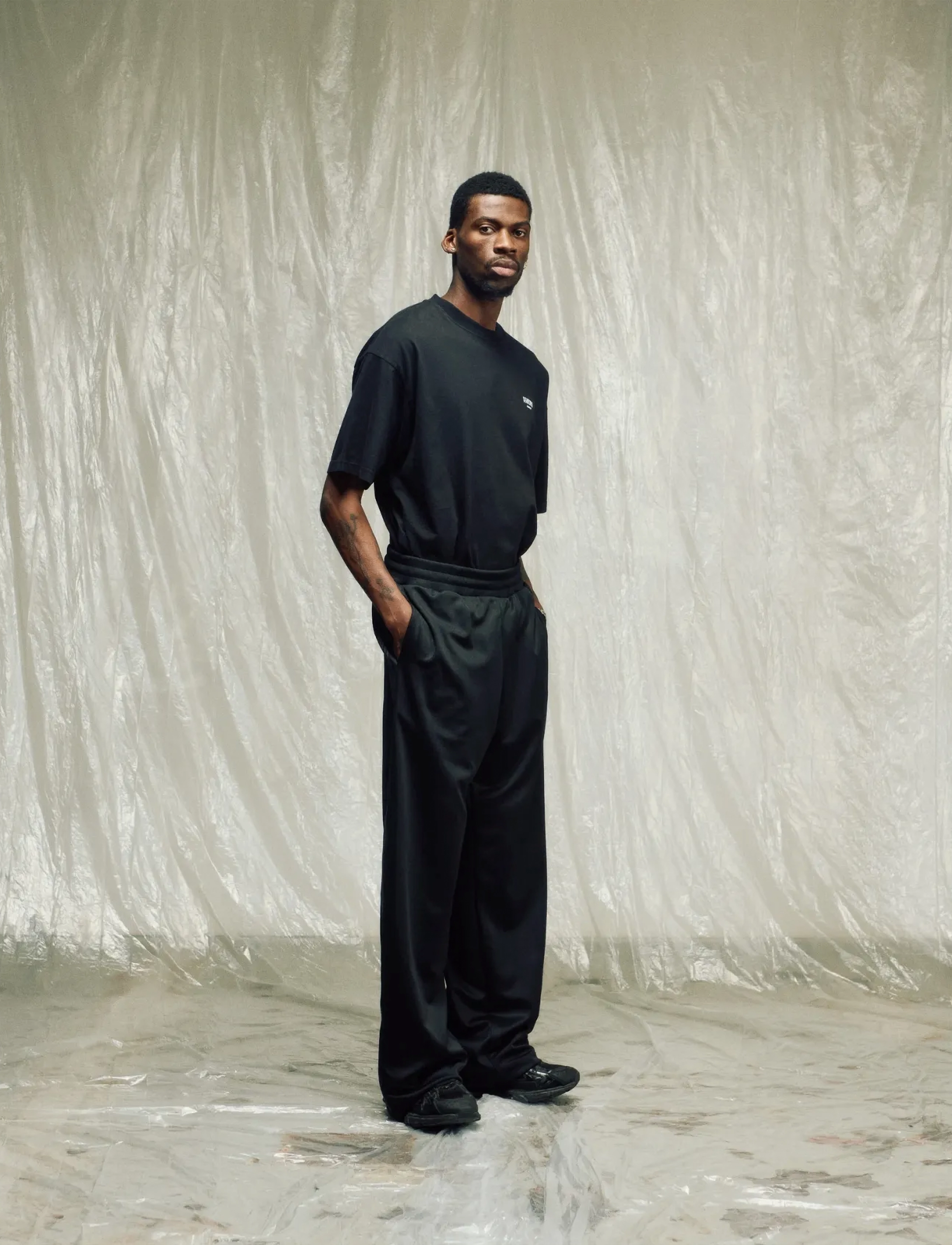 Isnurh - Isnurh Basement Wide Trackpants - vabaajapüksid - black - 4