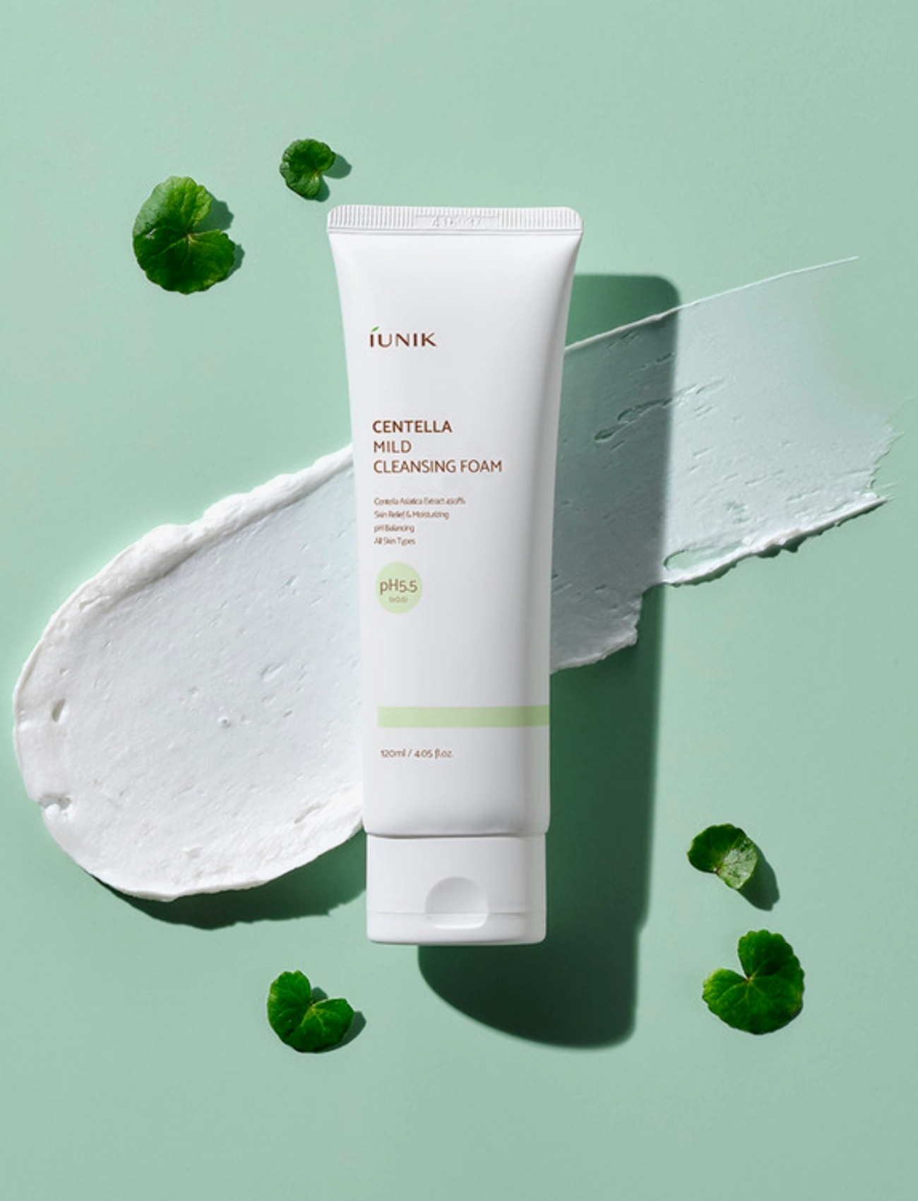 Iunik Centella Mild Cleansing Foam rengöring & peeling dam – bild 2