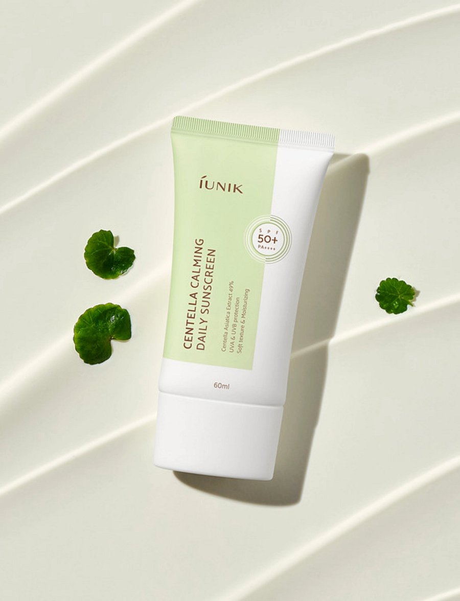 Iunik - Centella Calming Daily Sunscreen SPF50+ PA++++ - clear - 2