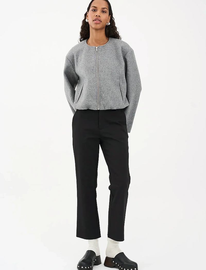 IVY Copenhagen - IVY-Alice Cropped Flare Pant NOOS - utsvängda jeans - black - 0