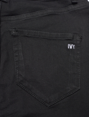 IVY Copenhagen - IVY-Tara Jeans Wash Cool Excellent - alt laienevad teksad - black - 4