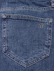 IVY Copenhagen - IVY-Tonya Jeans Wash Liverpool Stre - sirge säärega teksad - denim blue - 4