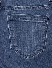 IVY Copenhagen - IVY-Johanna Jeans Wash Tenerife - nuo kelių platėjantys džinsai - denim blue - 4