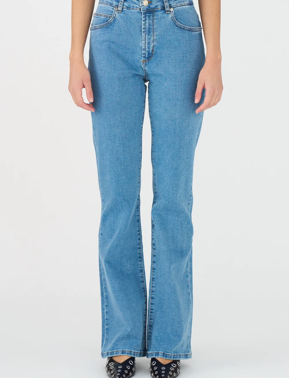 IVY Copenhagen - IVY-Tara Flare Jeans Wash Westminst - schlaghosen - denim blue - 0