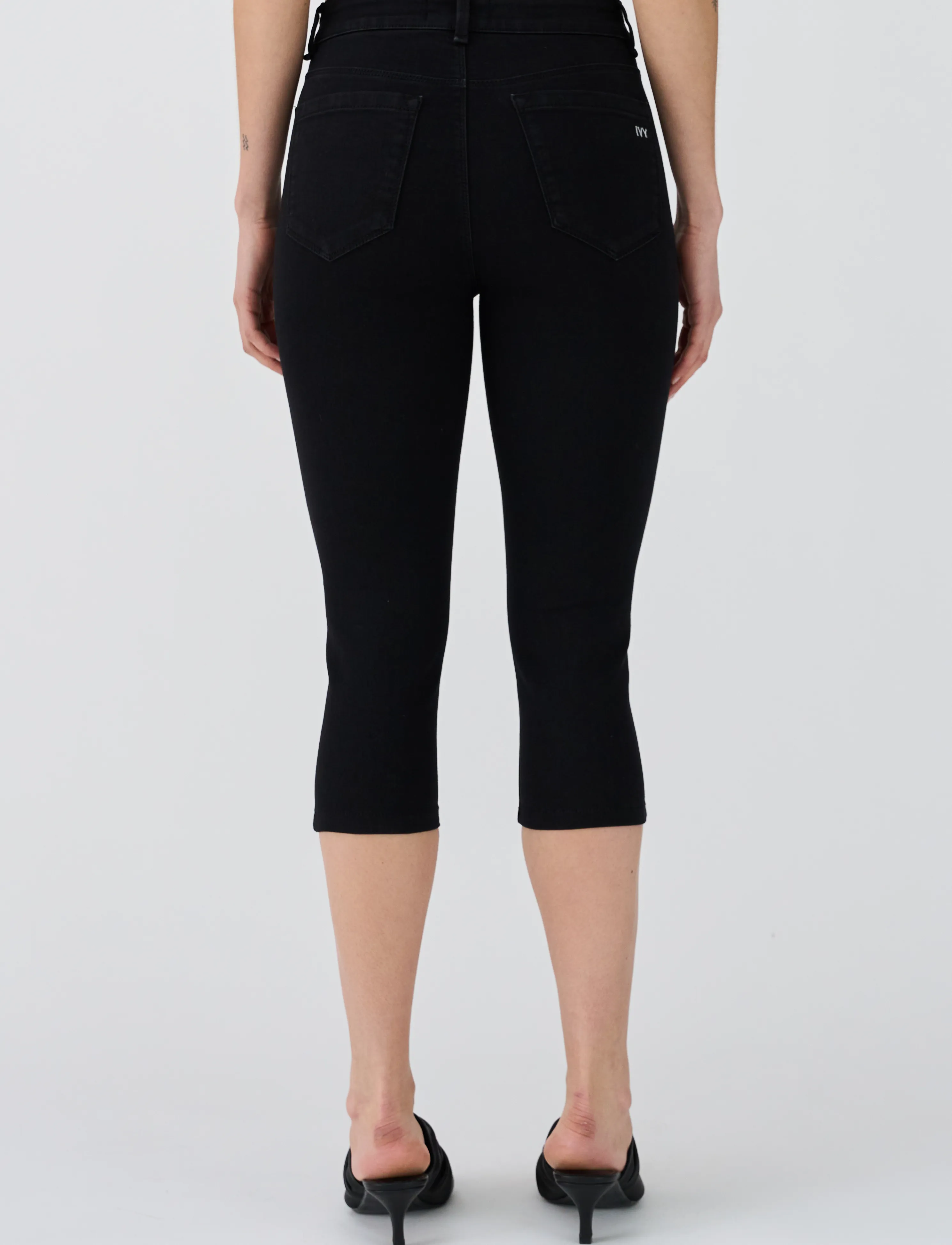 IVY Copenhagen - IVY-Alexa Capri Jeans Wash Cool Exc - pantalons capri - black - 4