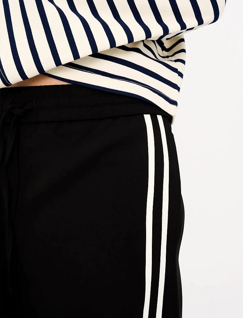 IVY Copenhagen - IVY-Augusta Sporty Pant - joggers - black - 5