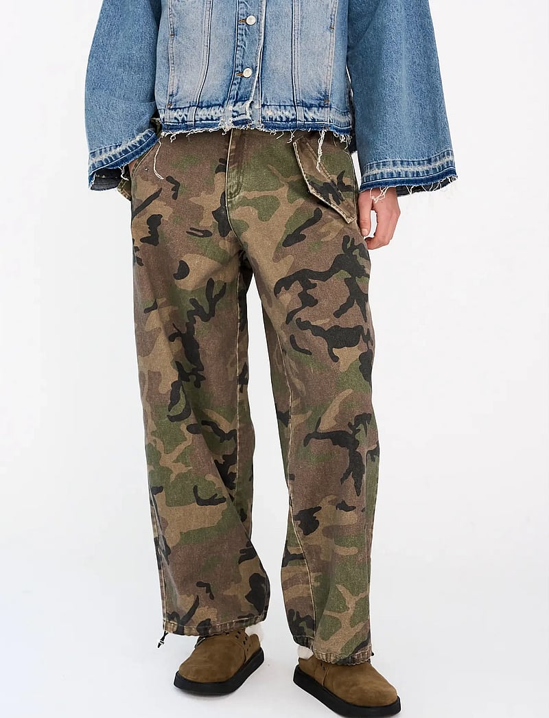 IVY Copenhagen - IVY-Penny Parachute Pant Wash Camou - barrel jeans - camouflage - 3
