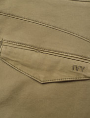 IVY Copenhagen - IVY-Karmey chino - „chino“ stiliaus kelnės - army - 4