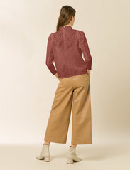 IVY OAK - BETH - blouses met lange mouwen - mahogany - 4