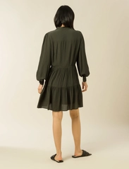 IVY OAK - MARLA - marškinių tipo suknelės - silver pine - 3
