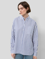 IVY OAK - STRIPED BLOUSE - langærmede skjorter - stripe night lobelia blue - 4
