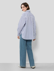 IVY OAK - STRIPED BLOUSE - langærmede skjorter - stripe night lobelia blue - 6