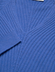 IVY OAK - Heavy Knit V-Neck Jumper - strikkegensere - light cobalt blue - 2