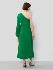 IVY OAK - DANIA 1-SHOULDER DRESS LONG MIDI LENGTH - feestelijke kleding voor outlet-prijzen - secret garden green - 5