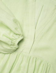 IVY OAK - DOROTHY - midi jurken - pastel green - 2