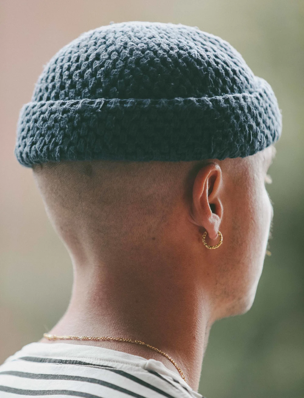 IX Studios - IX Mini Crunchy Edge Earring - hoops - gold - 1