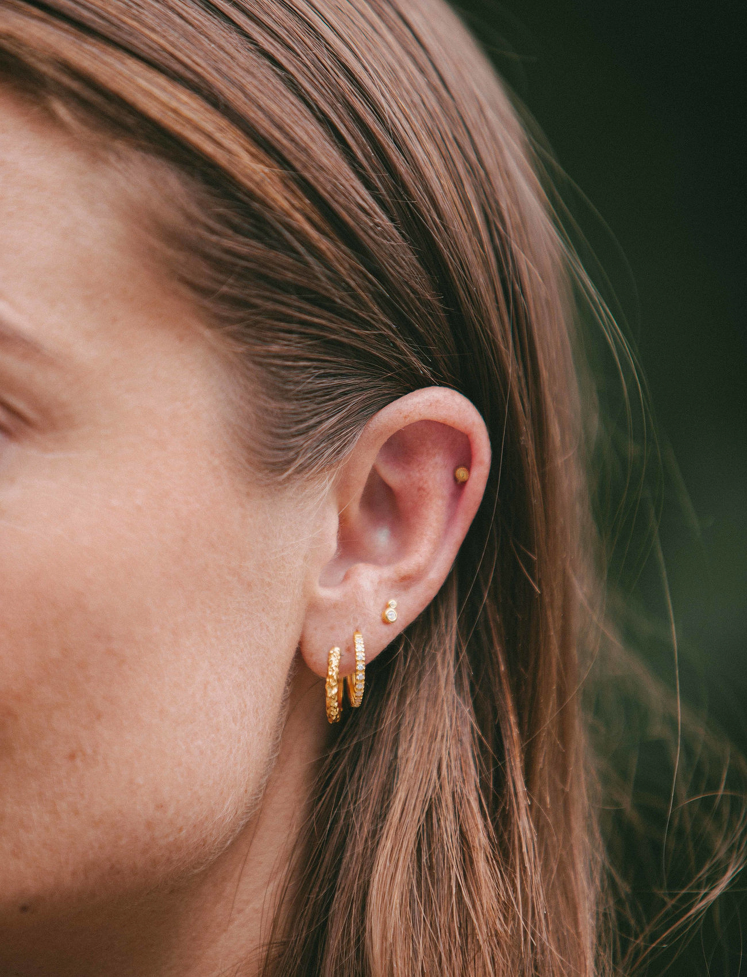 IX Studios - IX Mini Crunchy Edge Earring - festtøj til outletpriser - gold - 3