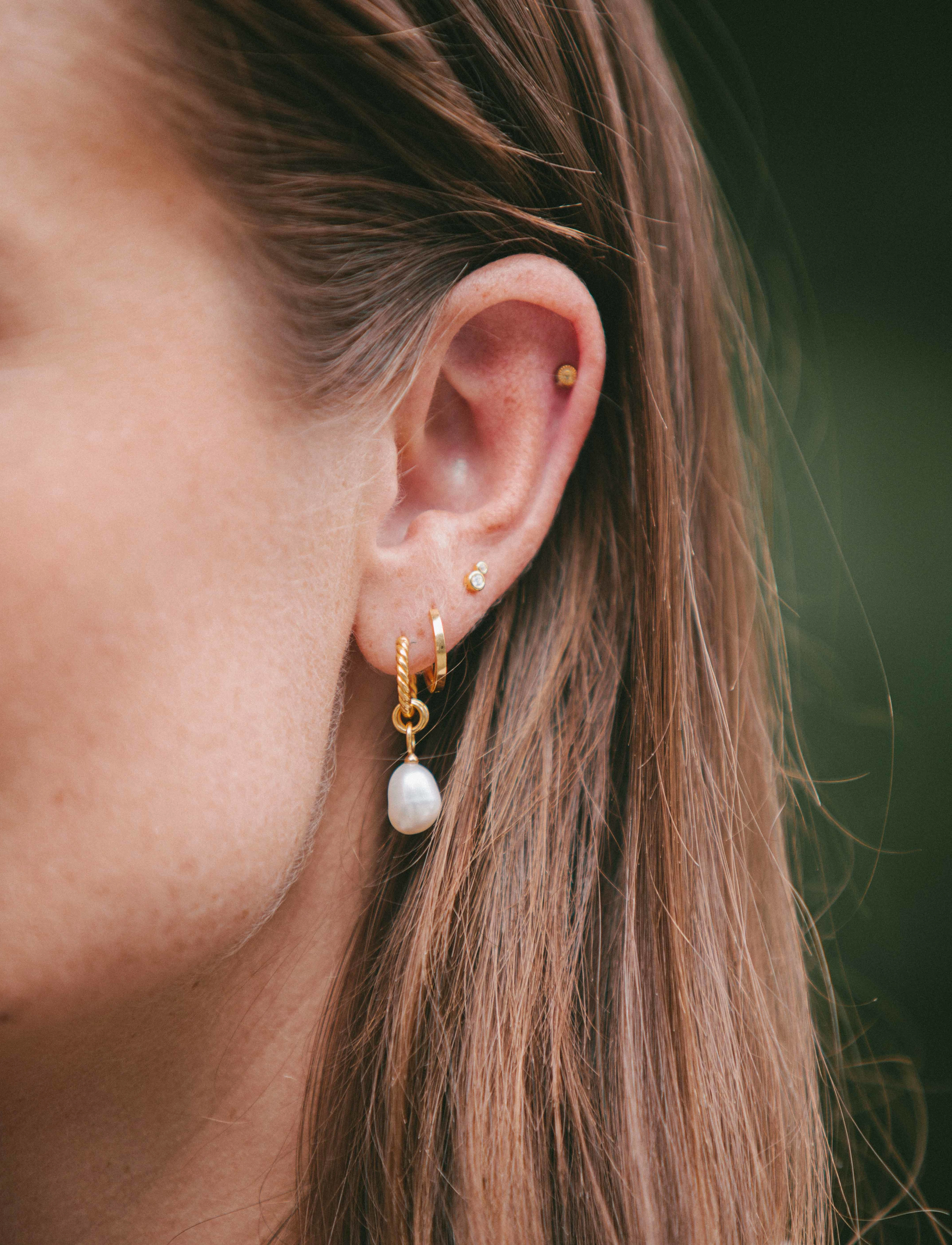 IX Studios - IX Ocean Pearl Earrings - pearl earrings - gold - 3
