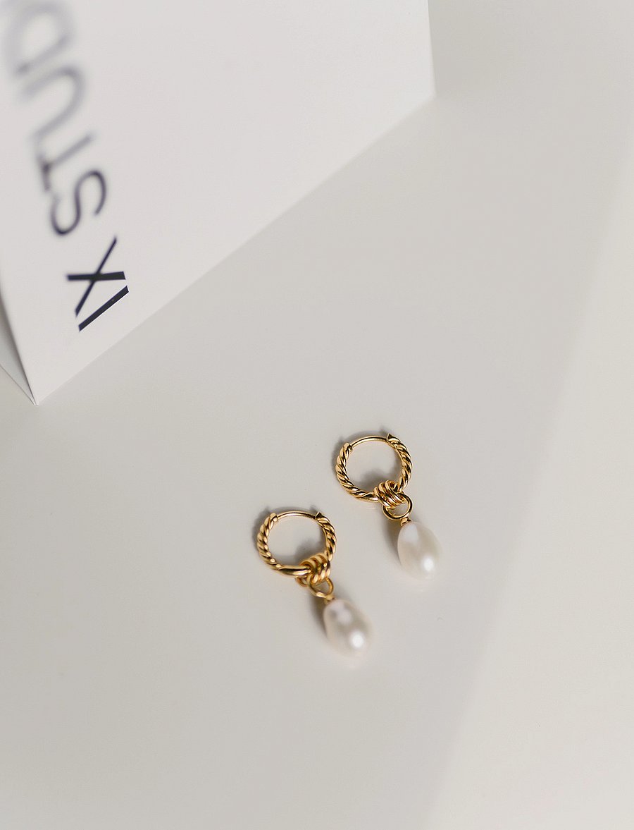 IX Studios - IX Ocean Pearl Earrings - perlų auskarai - gold - 5