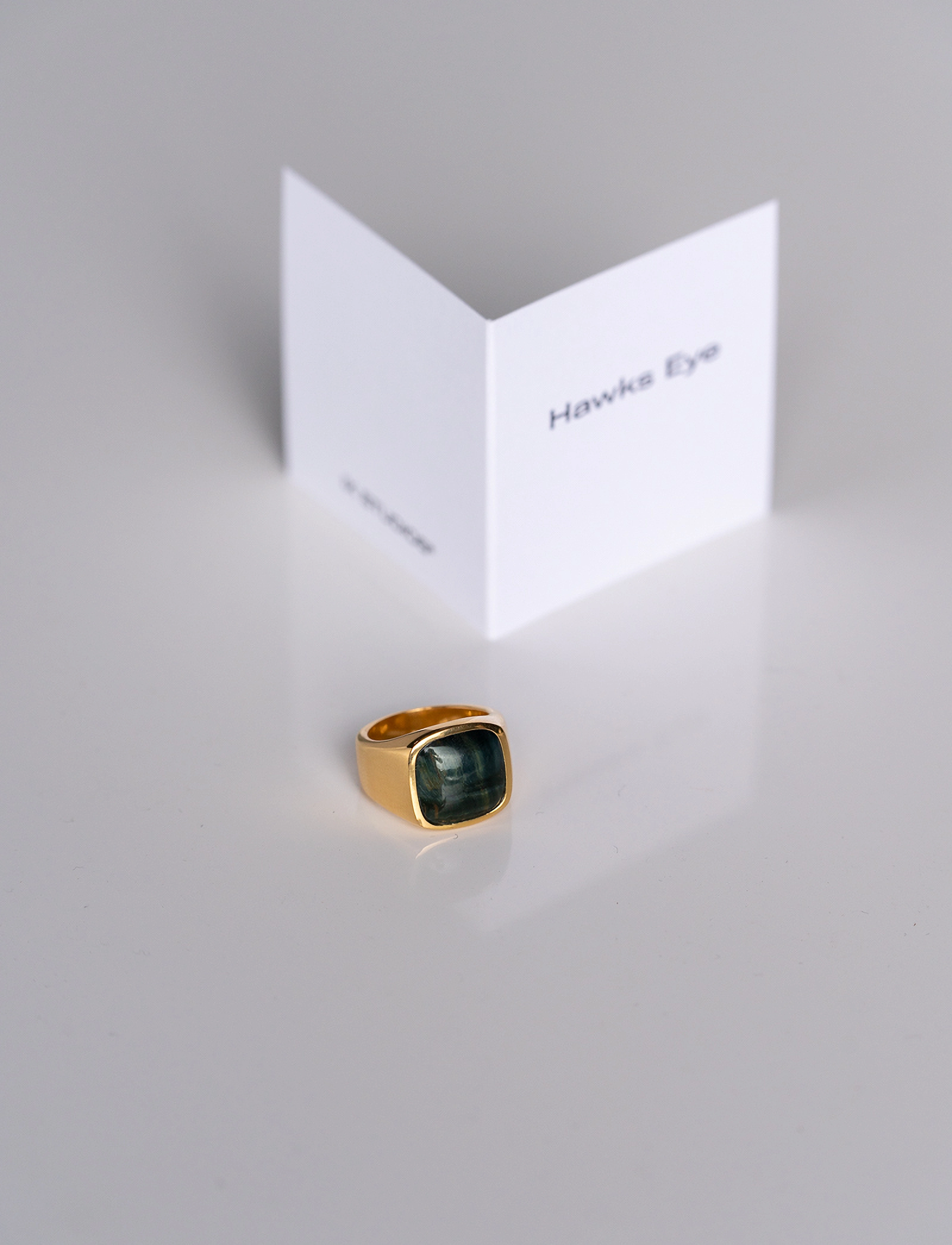IX Studios - IX Cushion Signet Ring Hawks Eye - peoriided outlet-hindadega - gold - 3