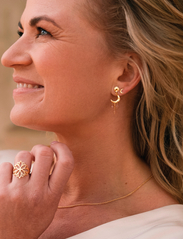 Izabel Camille - Mie Moltke Earrings - stud earrings - shiny gold - 2