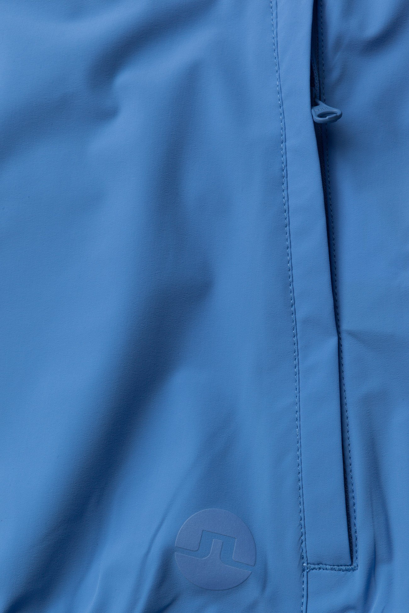 J. Lindeberg - W Hybrid Vest Lux Softshell - silent blue - 3