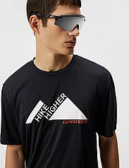 J. Lindeberg - Andreas T-shirt - nordic style - black - 5