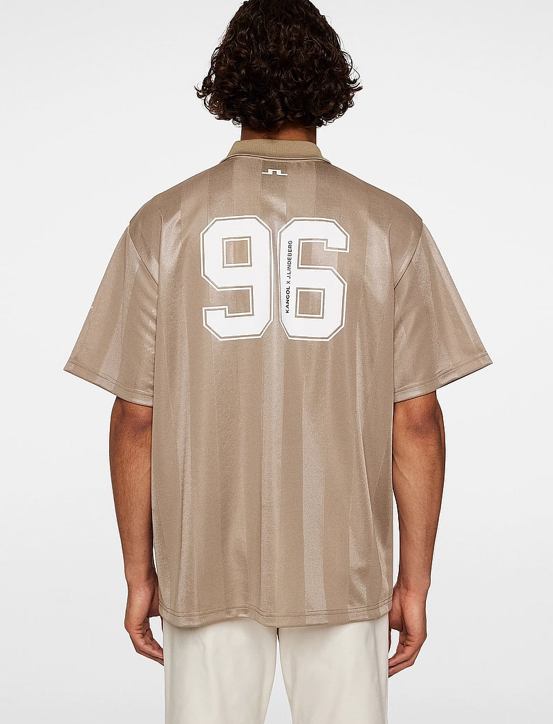 J. Lindeberg - Paul Football Jersey - toppe & t-shirts - vintage khaki - 3