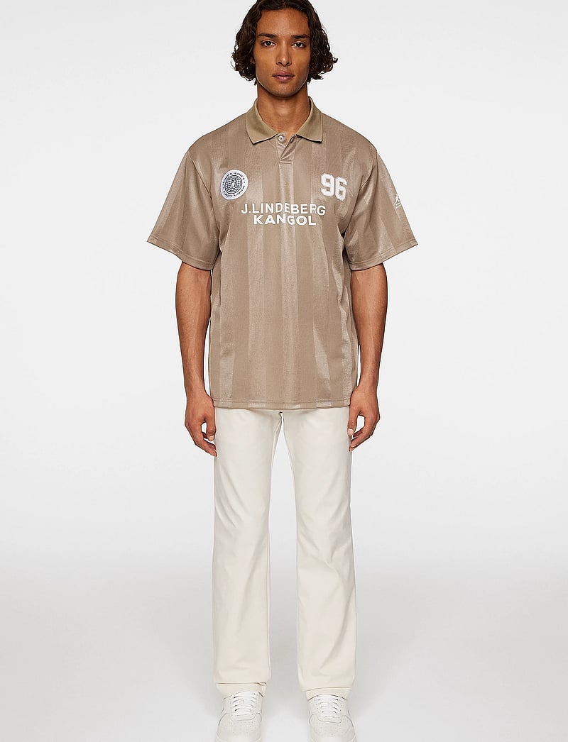 J. Lindeberg - Paul Football Jersey - toppe & t-shirts - vintage khaki - 4