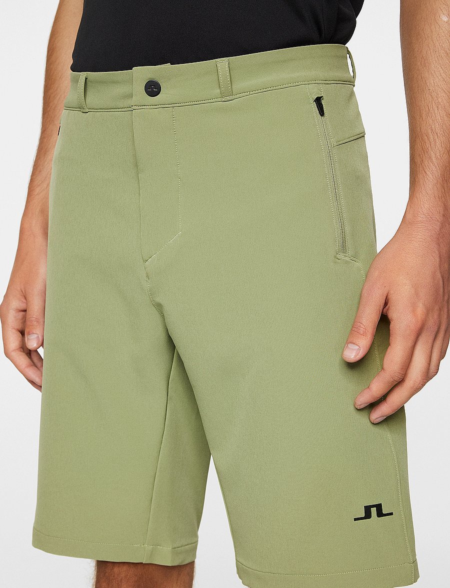J. Lindeberg - Marko Shorts - outdoorshorts - oil green - 5