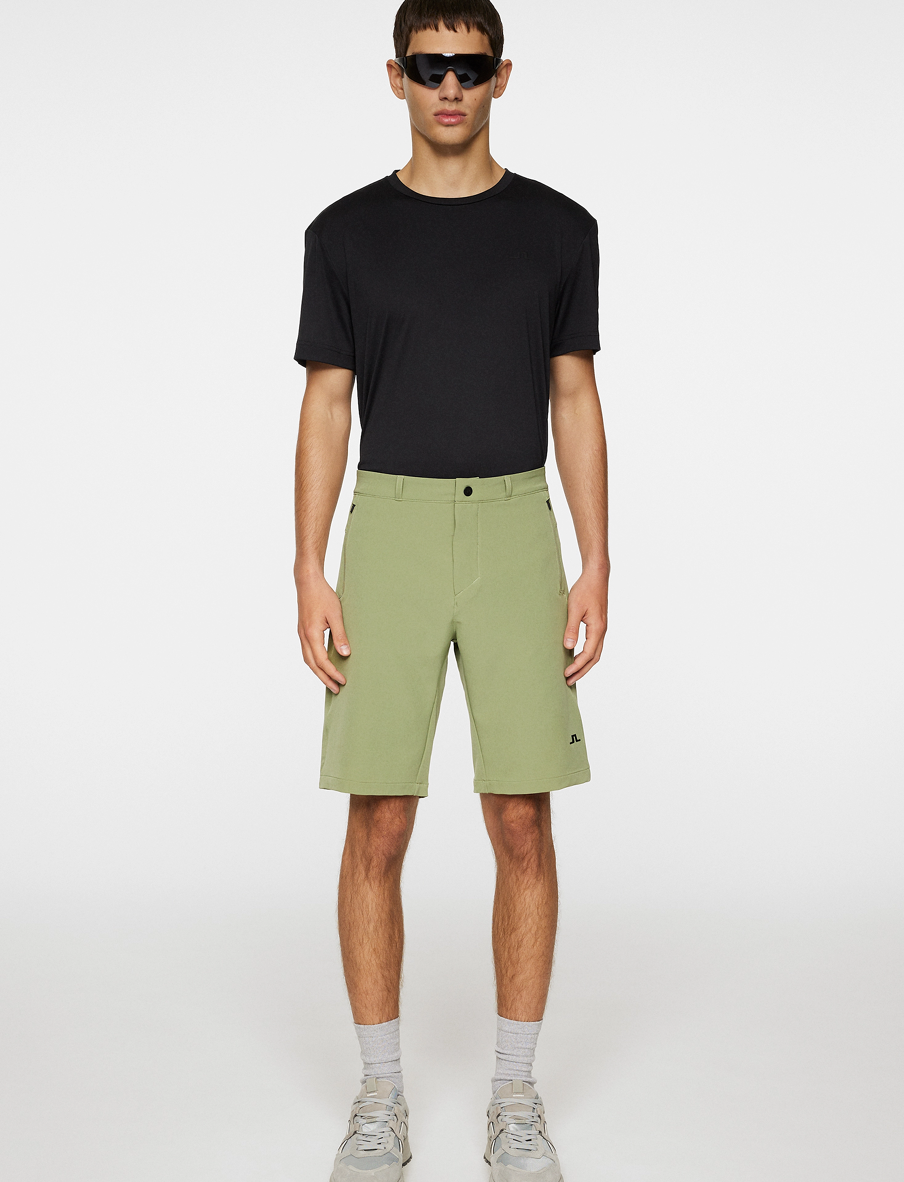 J. Lindeberg - Marko Shorts - friluftsshorts - oil green - 4