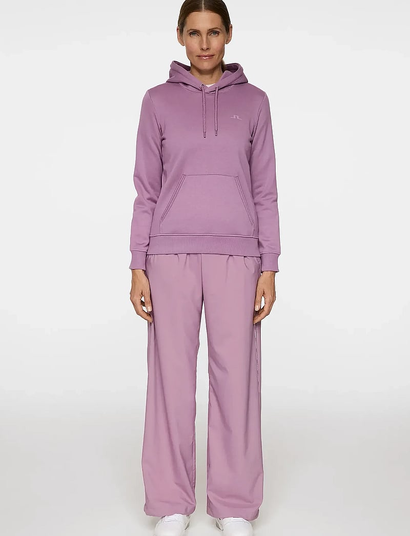 J. Lindeberg - W Alpha Hood - everyday style - very grape - 4